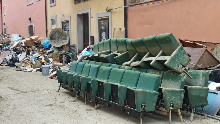 Foto danni alluvioni al Cinema teatro Moderno